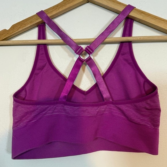 Puma Purple Sports Bra Women’s XS/S Crisscross Back Seamless - Picture 3 of 4
